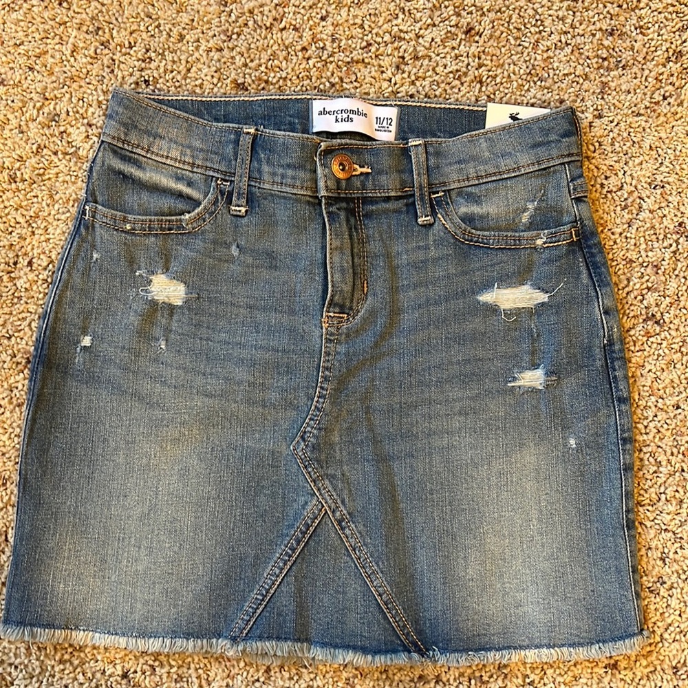 New Abercrombie kids denim skirt